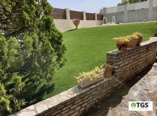 Antibes pose de gazon synthetique